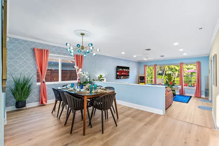 Family-style dining makes it easy to celebrate birthdays, reunions, and memorable moments during your Fort Lauderdale waterfront vacation.