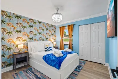 Let us know which bedroom décor impressed you the most.