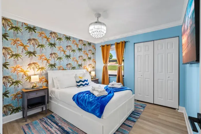 Let us know which bedroom décor impressed you the most.