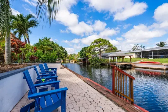 Cocktails by the canal is one of our favorite activities.