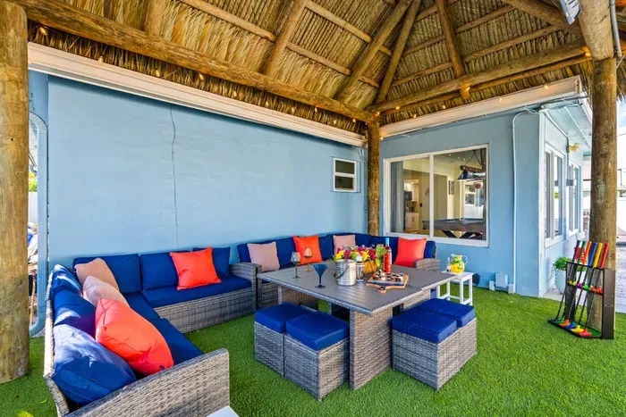 There's more than enough space for everyone at the Tiki Hut!