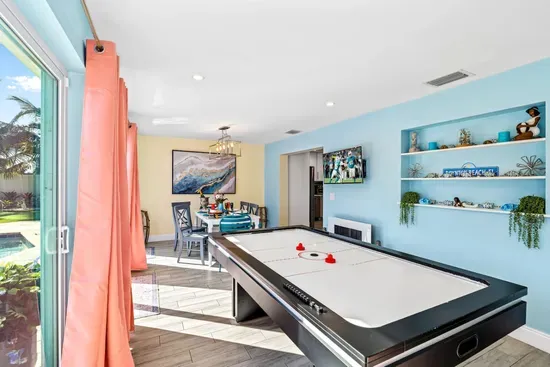 Canal, Htd Pool, Putt-Putt, Pergola, Air Hockey