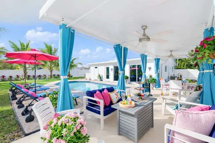 Canal, Htd Pool, Putt-Putt, Pergola, Air Hockey - image 10 of 50