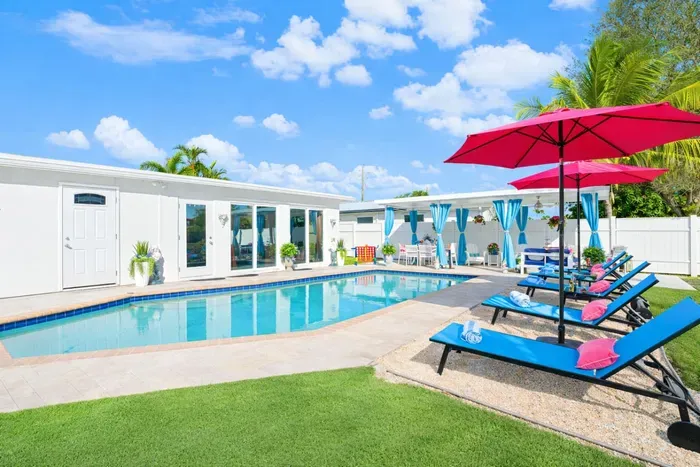 Canal, Htd Pool, Putt-Putt, Pergola, Air Hockey - image 12 of 50