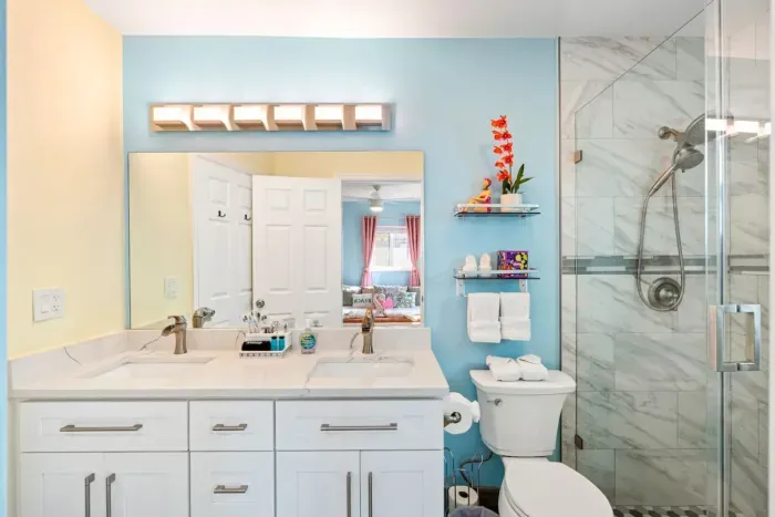 Canal, Htd Pool, Putt-Putt, Pergola, Air Hockey - image 37 of 50