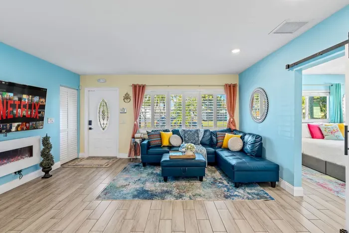 Canal, Htd Pool, Putt-Putt, Pergola, Air Hockey - image 23 of 50