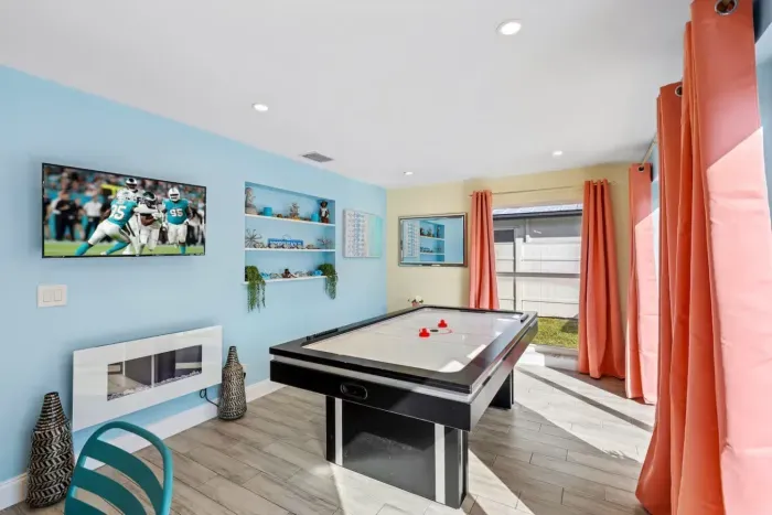 Canal, Htd Pool, Putt-Putt, Pergola, Air Hockey - image 28 of 50