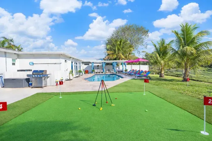 Canal, Htd Pool, Putt-Putt, Pergola, Air Hockey - image 17 of 50