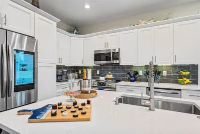 Prepare your favorite meals in the spacious, fully equipped kitchen.