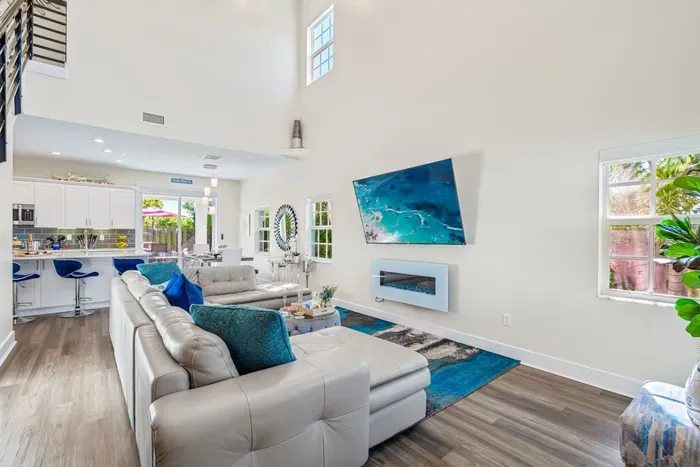 With plenty of natural light coming in through the windows, filling up the high ceilings during the day and becoming a movie delight in the evening.