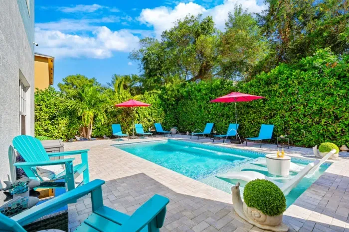 The backyard oasis is a special place to be, designed to create everlasting memories with your loved ones. Take a relaxing seat on one of the two loungers in the shallow pool deck area and let the worries of the modern day hustle and bustle fade away