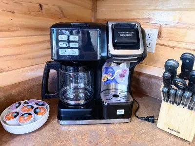 FlexBrew dual coffee bar with K‑cups, carafe, and knife set—your morning is covered.