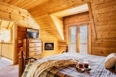 Alpine Chalet - image 39 of 65
