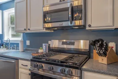 Bake or cook a yummy home cooked meal on the natural gas stove/oven.