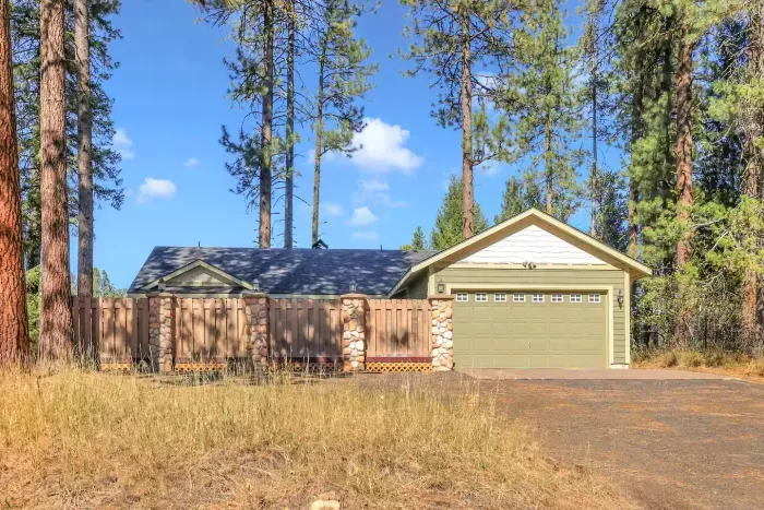 Garage and Outdoor View