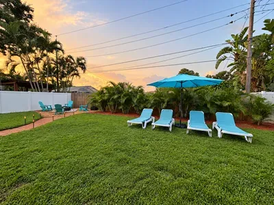 Your own private tropical escape, made for slowing down and soaking it all in. Lounge beneath the palms, gather around the fire pit, and watch the Florida sky light up at sunset. Relax, reconnect, and let vacation mode take over.