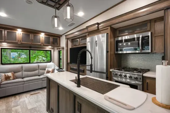 Full Kitchen