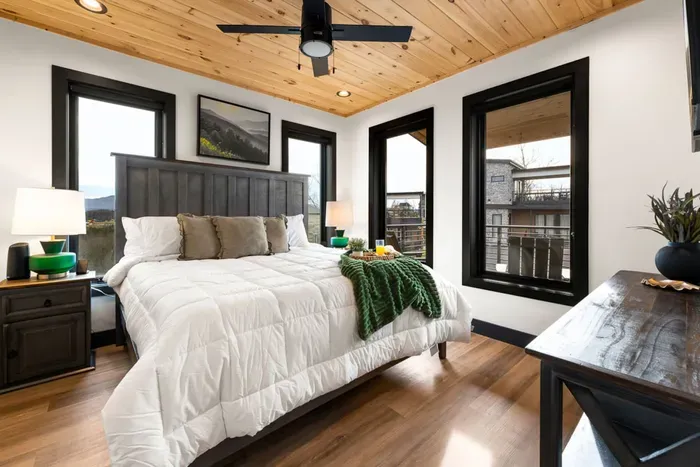 Spacious king bedroom with a private bathroom and fresh linens.
Located in main floor.