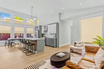 LongBoard House~220 Victory Gardens Dr