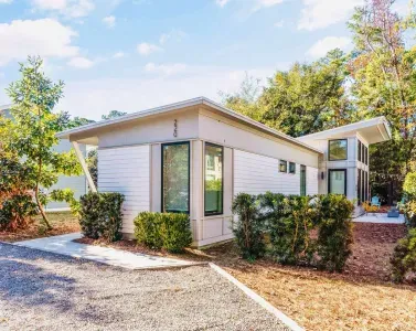 LongBoard House~220 Victory Gardens Dr