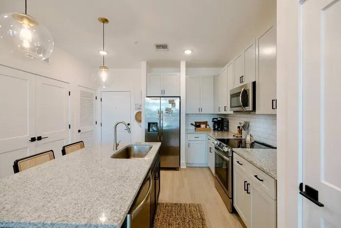 Cabana Villa~Pool, Gym, Mins to Wrightsville Beach - image 18 of 42