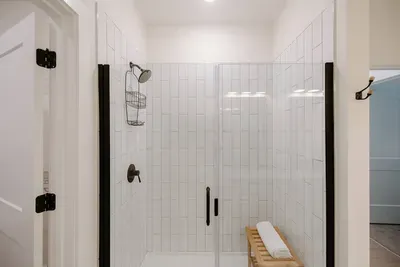 Cabana Villa~Pool, Gym, Mins to Wrightsville Beach - image 37 of 42
