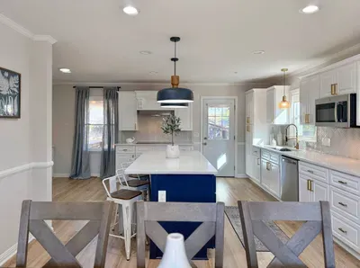 The Greenbriar~808 Greenbriar Rd