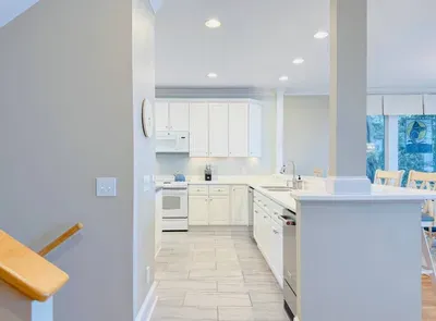 The Channel House~308 N Channel Dr
