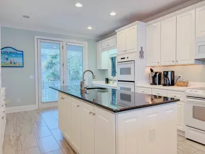 The Channel House~308 N Channel Dr