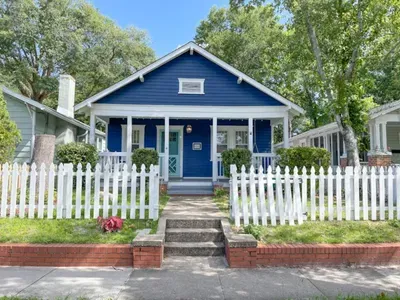 Welcome to the Blue Bungalow!