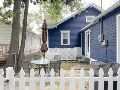 Blue Bungalow-2011 Metts Ave - image 46 of 48