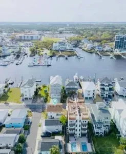 The Canal Retreat(Lower A)~700 Canal Dr - image 39 of 39