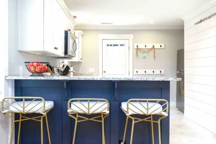 Modern Peach B-4201 Peachtree Ave - image 1 of 34