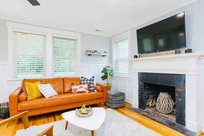 Modern Peach B-4201 Peachtree Ave - image 16 of 34