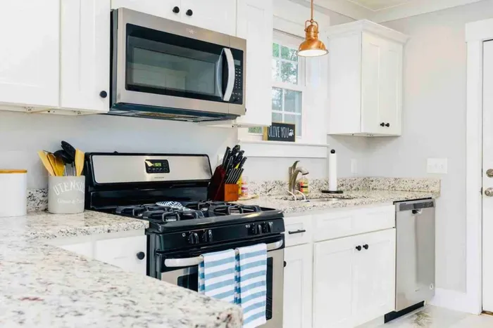 Modern Peach B-4201 Peachtree Ave - image 10 of 34