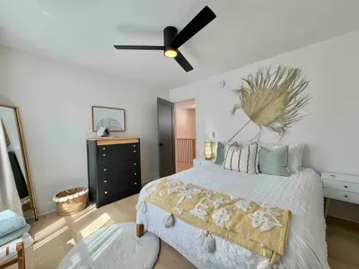 Queen bedroom