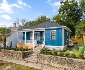 Centennial Cottage~911 Chestnut St