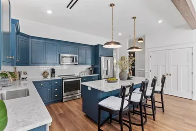 Centennial Cottage~911 Chestnut St