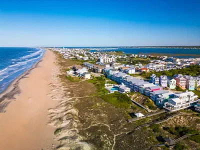 wrightsville-beach-north-carolina-usa-2026-09-23-22-23-07-utc
