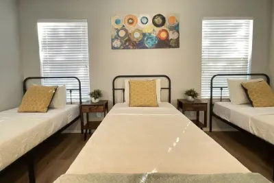 Glampstead Retreat | Large Group San Antonio Getaway