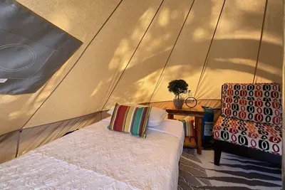 Glampstead Retreat | Large Group San Antonio Getaway