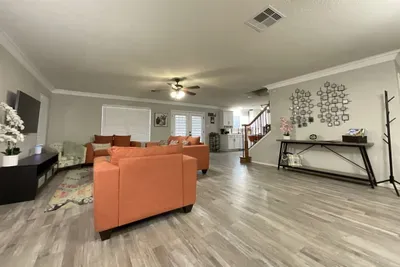 Glampstead Retreat | Large Group San Antonio Getaway