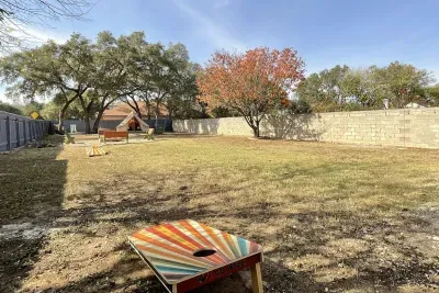 Glampstead Retreat | Large Group San Antonio Getaway