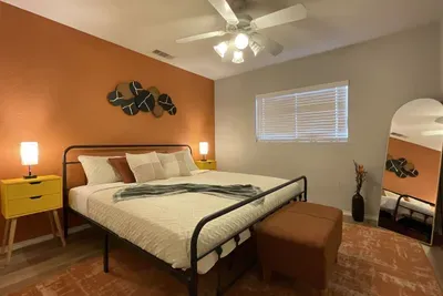 Glampstead Retreat | Large Group San Antonio Getaway