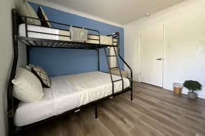 Glampstead Retreat | Large Group San Antonio Getaway