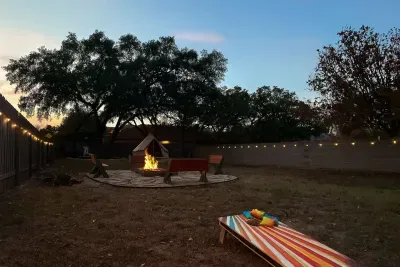 Glampstead Retreat | Large Group San Antonio Getaway