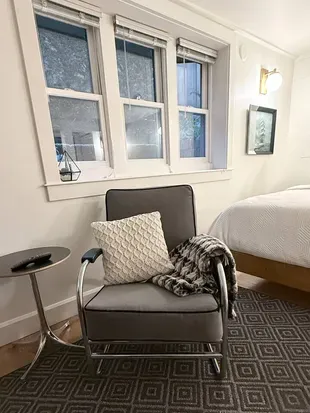 Private Garden Apt | Walk to UW & Capitol Hill