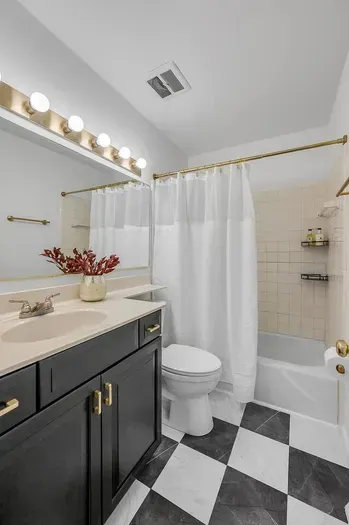 The Mane Stay | 3 BR | Walk to Dining | Close to UK - image 37 of 49