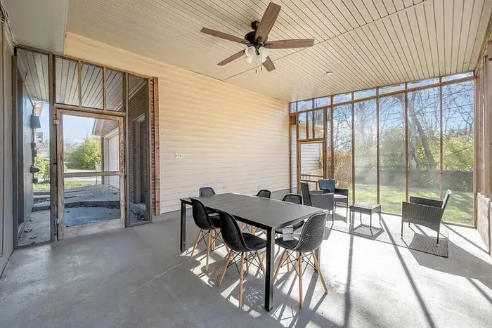 The Mane Stay | 3 BR | Walk to Dining | Close to UK - image 26 of 49