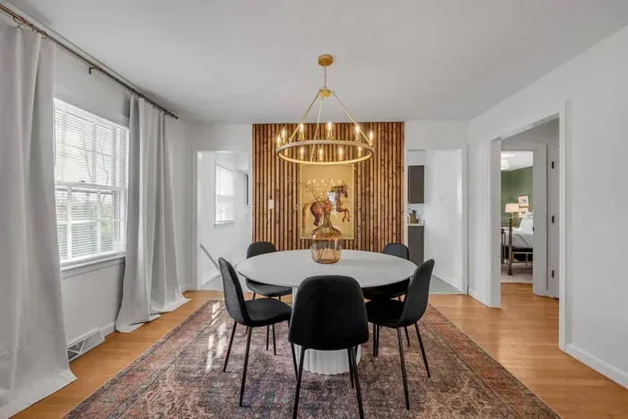 The Mane Stay | 3 BR | Walk to Dining | Close to UK - image 2 of 49